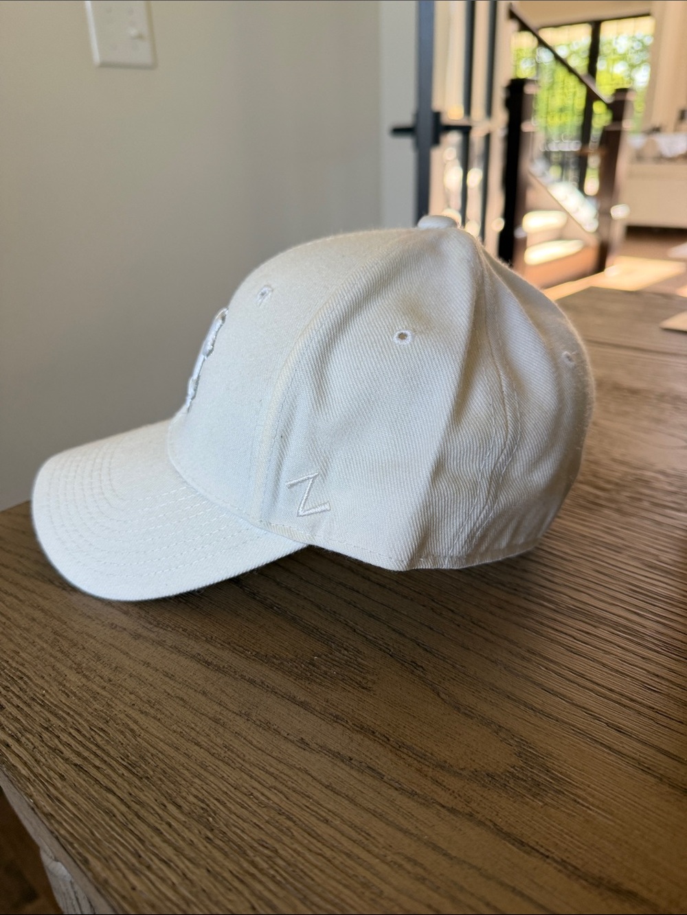 White Embroidered UNC Baseball Cap - Picture 2 of 4